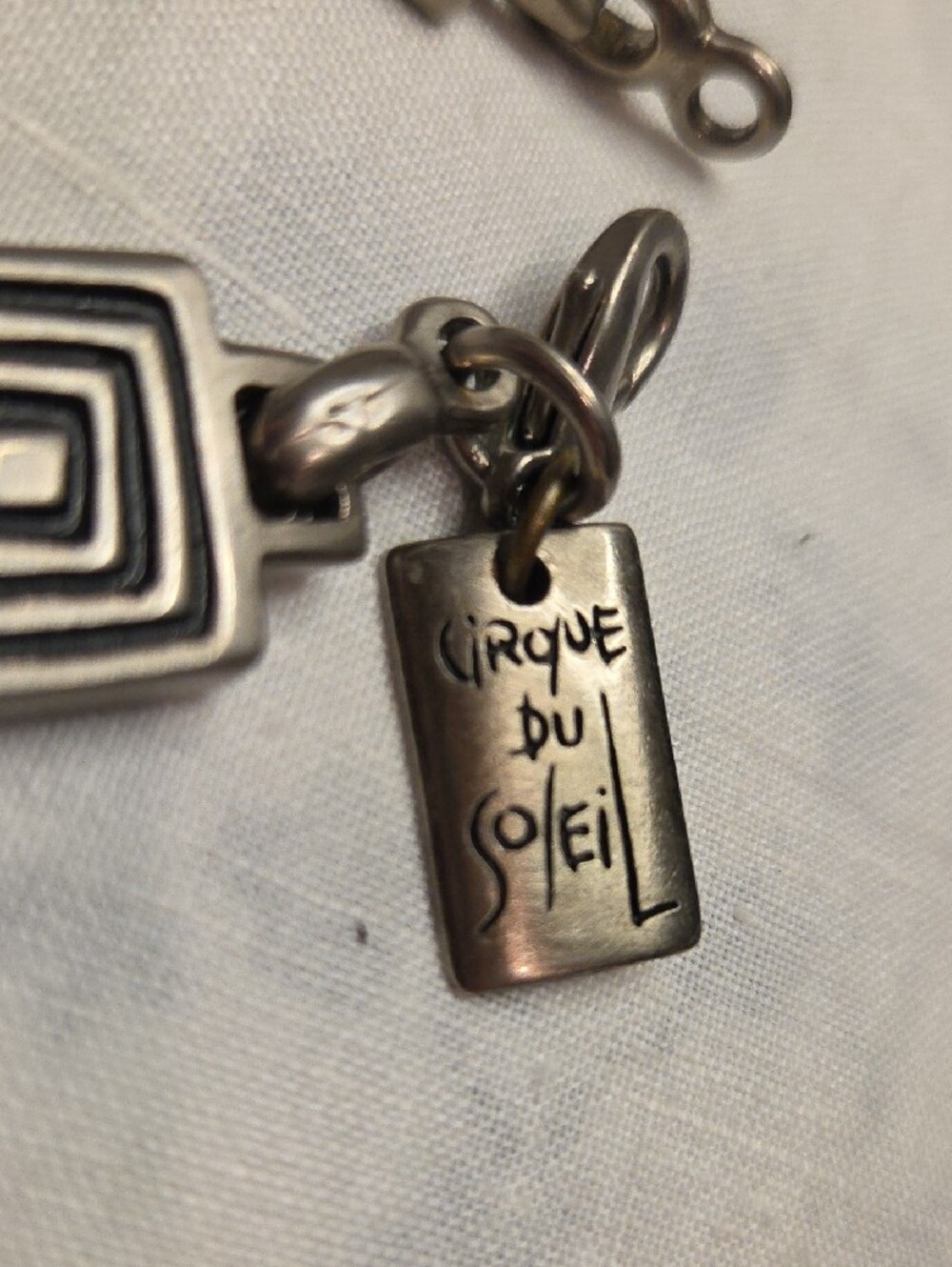 CIRQUE DU SOLEIL 1998 Square Link Sterling-Style Bracelet w/Black Inlay-Unisex - Picture 2 of 3